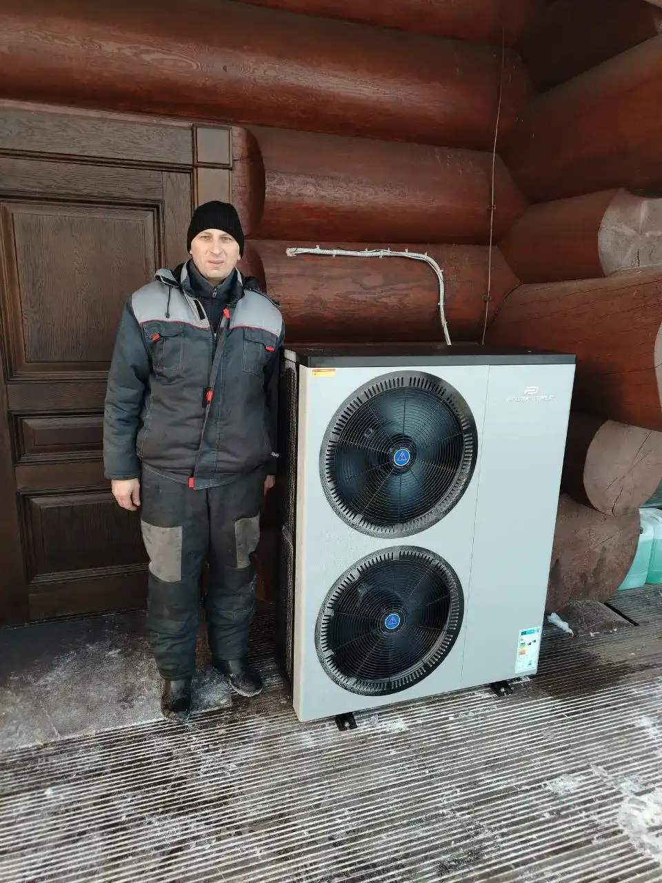 Тепловой насос Power World у бревенчатого дома — монтаж EVO-TERM